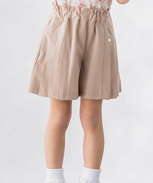BeBe Petits Pois Vert（ベベプチポワヴェール）の「サイドタックキュロットパンツ（その他パンツ・キッズ・ブラック系その他/ベージュ・130cm/120cm/150cm/140cm/160cm）」の2枚目の写真