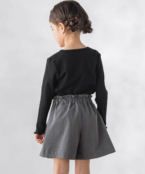 BeBe Petits Pois Vert（ベベプチポワヴェール）の「サイドタックキュロットパンツ（その他パンツ・キッズ・ブラック系その他/ベージュ・130cm/120cm/150cm/140cm/160cm）」の6枚目の写真