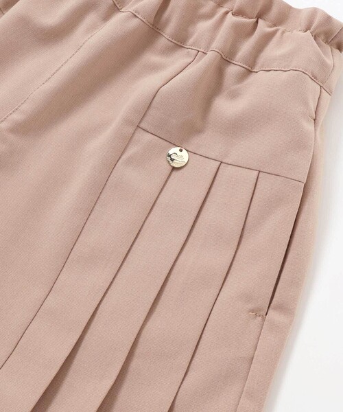 BeBe Petits Pois Vert（ベベプチポワヴェール）の「サイドタックキュロットパンツ（その他パンツ・キッズ・ブラック系その他/ベージュ・130cm/120cm/150cm/140cm/160cm）」の9枚目の写真