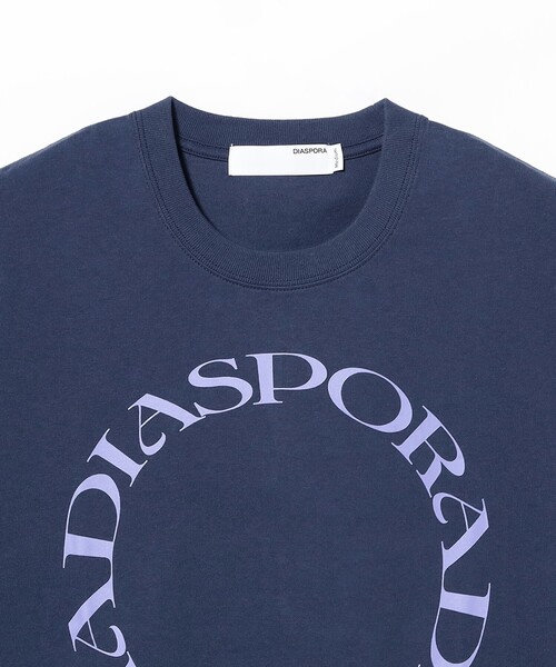 Diaspora Skateboards（ディアスポラスケートボーズ）の「Diaspora skateboards / Round Logo Tee（Tシャツ/カットソー・メンズ・ネイビー・M/L/XL）」の3枚目の写真