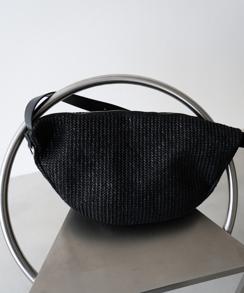 SINSS（シンス）の「Paper half moon bag / ペーパーハーフムーンバッグ（ショルダーバッグ・メンズ・ブラック・FREE）」の12枚目の写真