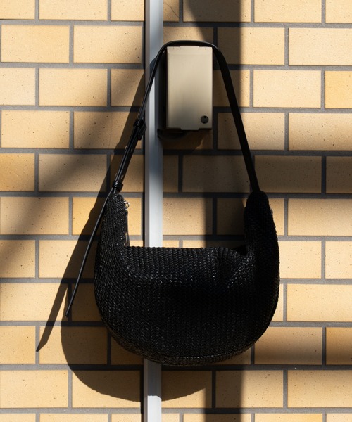 SINSS（シンス）の「Paper half moon bag / ペーパーハーフムーンバッグ（ショルダーバッグ・メンズ・ブラック・FREE）」の14枚目の写真