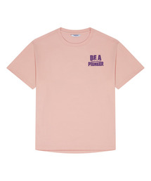 HOLUBAR（ホルバー）の「Backpacking Graphic T Shirt Pink（Tシャツ/カットソー）」