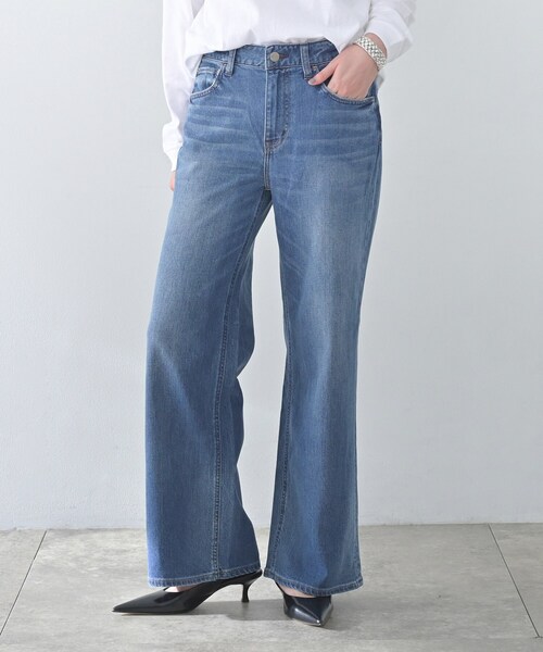 UNTITLED(アンタイトル)の「【Healthy DENIM】別注Quiche(キッシュ)セミフレアデニム(デニムパンツ・レディース・サックスブルー・03/02/01/00)」の1枚目の写真