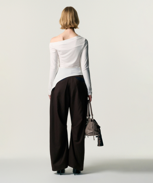 KIMZISU(キムジス)の「Ruched Belt Tote Bag_GREY(トートバッグ・レディース・ライトグレー・OS)」の4枚目の写真