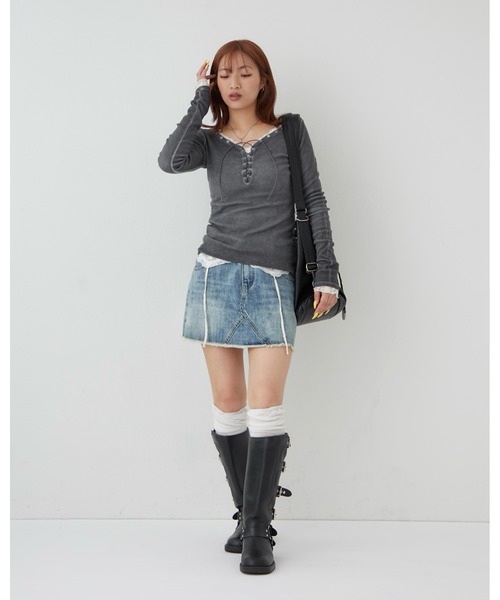 WHO'S WHO gallery(フーズフーギャラリー)の「レースガータートップス(Tシャツ/カットソー・レディース・ホワイト/ブラック・FREE)」の3枚目の写真