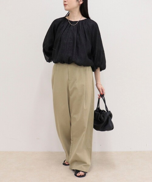 fredy emue（フレディエミュ）の「バルーンギャザーブラウス（シャツ/ブラウス・レディース・オフホワイト/グレイッシュブルー/ブラック系その他・38）」の21枚目の写真