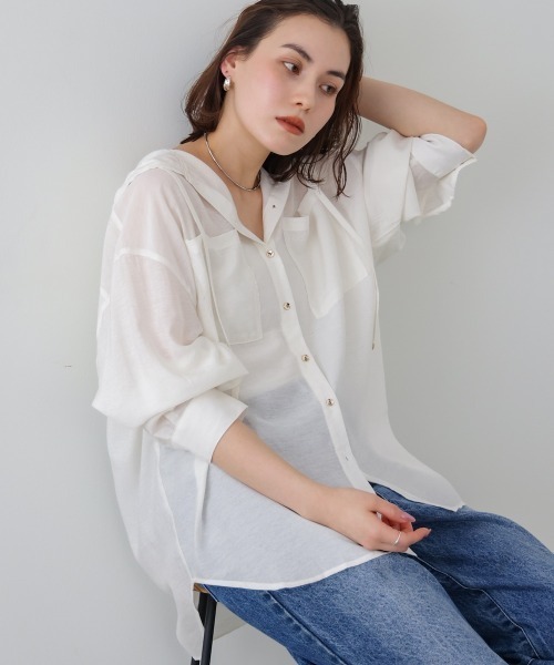 Bou Jeloud（ブージュルード）の「フーデットシャツ（シャツ/ブラウス・レディース・ブルー/チャコールグレー/オフホワイト・38）」の2枚目の写真