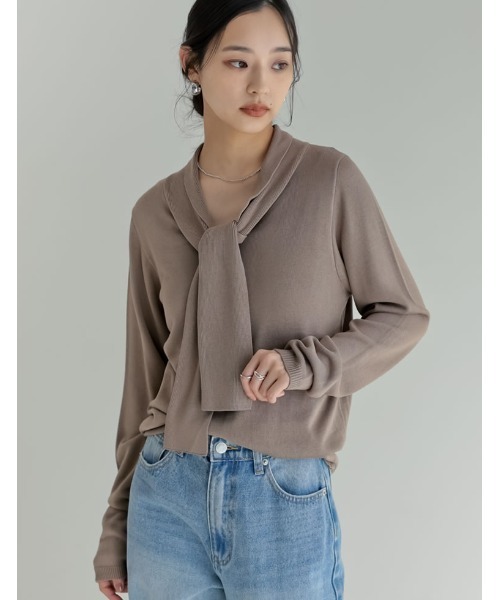 Re:EDIT（リエディ）の「レーヨンニットボウタイ付き長袖トップス（ニット/セーター・レディース・グレイッシュベージュ/ブラック/ホワイト/ネイビー・MEDIUM/LARGE）」の16枚目の写真