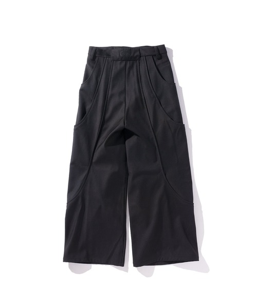 GOAT ESSENCE(ゴートエッセンス)の「TUCK CURVE WIDE PANTS(スラックス・メンズ・ベージュ/ブラック/グレー・1/2)」の4枚目の写真