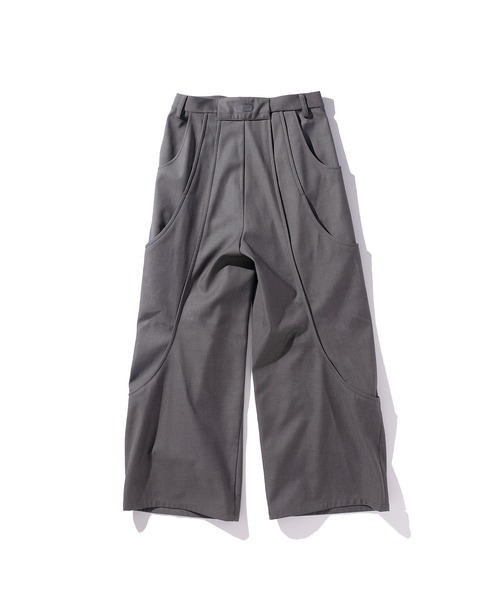 GOAT ESSENCE(ゴートエッセンス)の「TUCK CURVE WIDE PANTS(スラックス・メンズ・ベージュ/ブラック/グレー・1/2)」の7枚目の写真