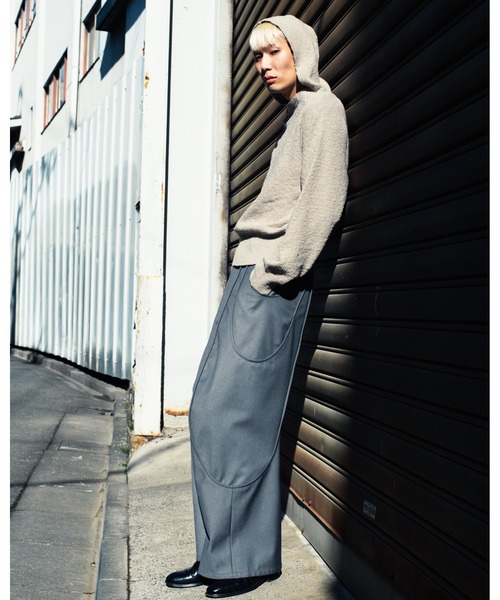 GOAT ESSENCE(ゴートエッセンス)の「TUCK CURVE WIDE PANTS(スラックス・メンズ・ベージュ/ブラック/グレー・1/2)」の17枚目の写真
