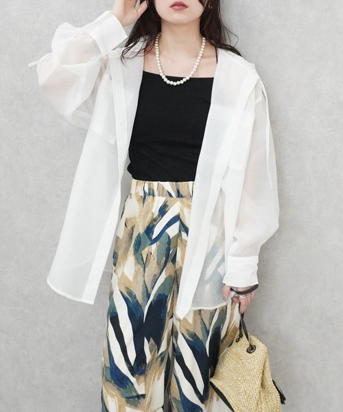 SELECT LEVERY(セレクトリベリー)の「長袖シアーフードシャツ(シャツ/ブラウス・レディース・ブラック/グレイッシュベージュ/ホワイト・MEDIUM)」の14枚目の写真