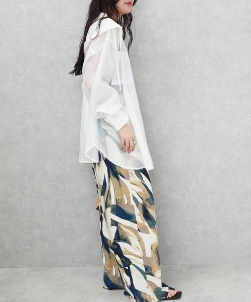 SELECT LEVERY(セレクトリベリー)の「長袖シアーフードシャツ(シャツ/ブラウス・レディース・ブラック/グレイッシュベージュ/ホワイト・MEDIUM)」の17枚目の写真