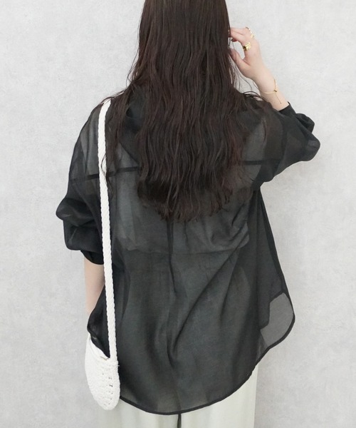 SELECT LEVERY(セレクトリベリー)の「長袖シアーフードシャツ(シャツ/ブラウス・レディース・ブラック/グレイッシュベージュ/ホワイト・MEDIUM)」の11枚目の写真