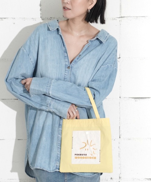 PEANUTS(ピーナッツ)の「"09"≪PEANUTS≫2ポケット ナイロン フェイス 刺繍 ミニ トートバッグ(トートバッグ・レディース・スモークピンク/イエロー/ダークグレー/ブルー/ライトベージュ・ONE SIZE)」の13枚目の写真