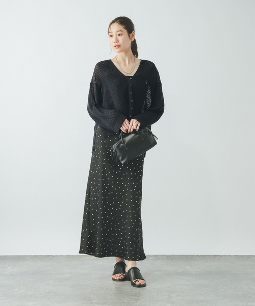 GLOBAL WORK(グローバルワーク)の「パネルレース編みVネックカーディガン/642713(カーディガン/ボレロ・レディース・ブラック/ダークブラウン/ベージュ系その他7・LARGE/MEDIUM)」の17枚目の写真