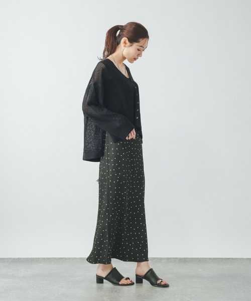 GLOBAL WORK(グローバルワーク)の「パネルレース編みVネックカーディガン/642713(カーディガン/ボレロ・レディース・ブラック/ダークブラウン/ベージュ系その他7・LARGE/MEDIUM)」の18枚目の写真