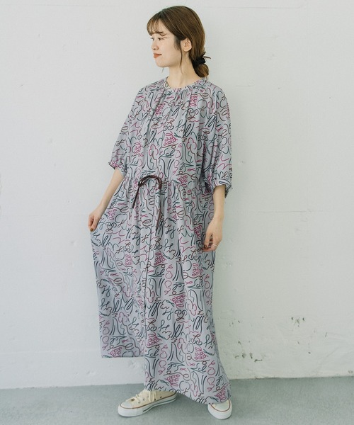 POU DOU DOU(プードゥドゥ)の「ダンシングフルーツプリントギャザーワンピース(ワンピース・レディース・ライトグレー/キナリ・3)」の6枚目の写真