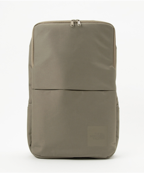 THE NORTH FACE(ザノースフェイス)の「ザ・ノース・フェイス バックパック / シャトルデイパックスリム(バックパック/リュック・レディース・ブラック/ダークネイビー/ホワイト/ブルー系その他/ブラック系その他/オリーブドラブ/ネイビー/サンドベージュ/オリーブ/ヘザーグレー/ブルー系その他2/インディゴブルー・ONE SIZE)」の5枚目の写真