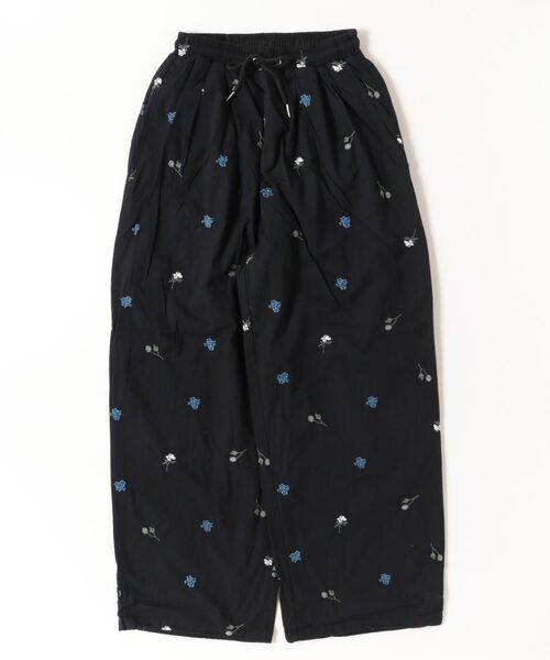 Per sist ence(パーシエンス)の「配色フラワー刺繍シアーローンイージーパンツ(その他パンツ・レディース・ブラック・ONE SIZE)」の4枚目の写真