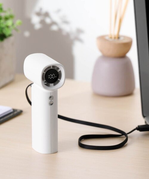 BIRTHDAY BAR（バースデイバー）の「〈風量調節100段階〉ナトリウムイオン電池搭載コンパクト大風量ハンディーファン（生活家電・レディース・ホワイト/グリーン/ブラック・0）」の2枚目の写真