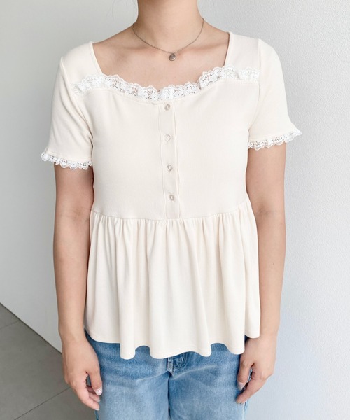 moment+(モーメントプラス)の「ペプラムフレアレースフリル半袖カットソー(Tシャツ/カットソー・レディース・ホワイト系2/ホワイト系/杢グレー/ブラック系/ネイビー/ブラック/ピンク/アイボリー/イエロー/イエロー系2・M)」の16枚目の写真