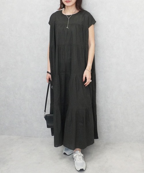 SELECT LEVERY(セレクトリベリー)の「インド綿 フレンチスリーブ ティアードロングワンピース(ワンピース・レディース・パープル/チャコール/ブラック/オフホワイト・FREE)」の3枚目の写真