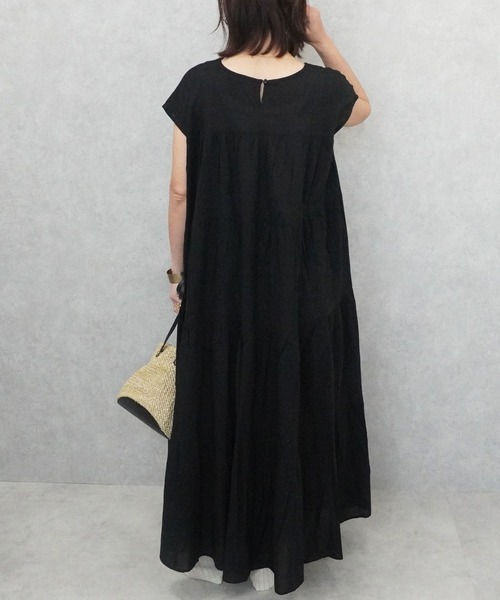 SELECT LEVERY(セレクトリベリー)の「インド綿 フレンチスリーブ ティアードロングワンピース(ワンピース・レディース・パープル/チャコール/ブラック/オフホワイト・FREE)」の21枚目の写真