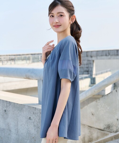 Tiaclasse（ティアクラッセ）の「シフォンランタンスリーブチュニック（Tシャツ/カットソー・レディース・ブルー/グレイッシュベージュ/ブラック・XL/XXL）」の8枚目の写真