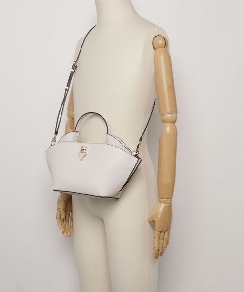 PATSIE Mini Tote ミニトート ショルダーバッグ | GUESS(ゲス) JAPAN