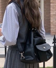 【春夏新作】フラワースタッズ付きショルダーバッグ