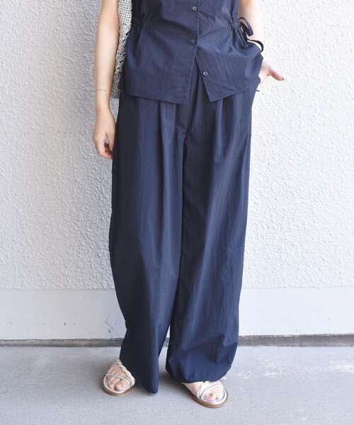 SHIPS Colors(シップス カラーズ)の「SHIPS Colors:〈接触冷感・UVカット・透湿〉ファンクション イージー パンツ◇(その他パンツ・レディース・ネイビー/ベージュ/オリーブ・ONE SIZE)」の3枚目の写真