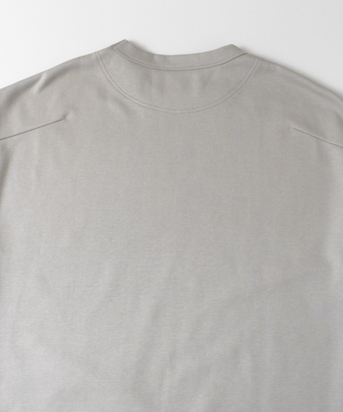 URBAN RESEARCH（アーバンリサーチ）の「UR ポンチルーズ8分袖Tシャツ（Tシャツ/カットソー・メンズ・ベージュ/グレー/ブラック/ホワイト・MEDIUM/LARGE）」の12枚目の写真