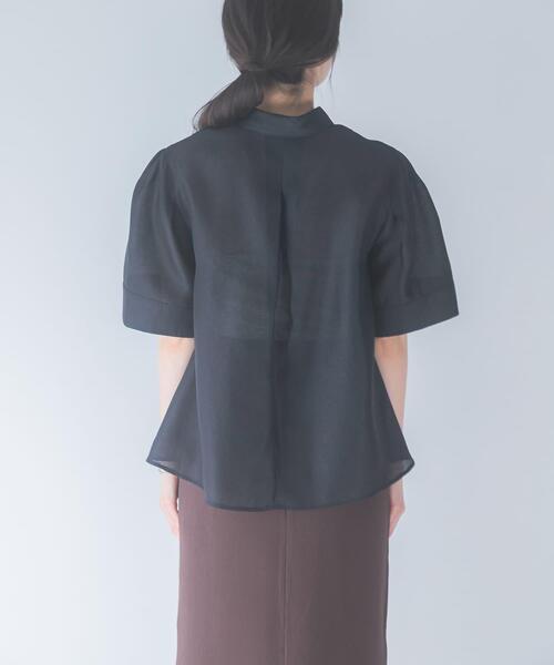 URBAN RESEARCH ROSSO WOMEN（アーバンリサーチ　ロッソ）の「シアーオーガンジーフォルムシャツ（シャツ/ブラウス・レディース・ブラック/オフホワイト・FREE）」の15枚目の写真
