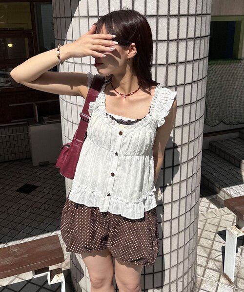 CIAOPANIC（チャオパニック）の「ウッドボタンドビーシャーリングキャミビスチェ（シャツ/ブラウス・レディース・ブラック/イエロー/ホワイト・ONE SIZE）」の9枚目の写真