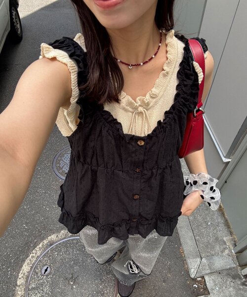 CIAOPANIC(チャオパニック)の「ウッドボタンドビーシャーリングキャミビスチェ(シャツ/ブラウス・レディース・ブラック/イエロー/ホワイト・ONE SIZE)」の15枚目の写真