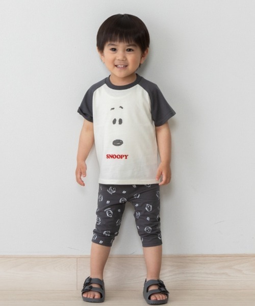 PEANUTS(ピーナッツ)の「半袖デイリーTシャツ スヌーピー(Tシャツ/カットソー・キッズ・オフホワイト/チャコールグレー・95cm/90cm/80cm)」の3枚目の写真