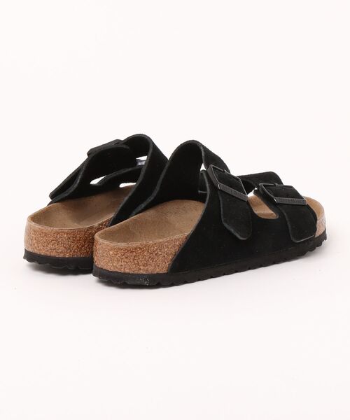 BIRKENSTOCK(ビルケンシュトック)の「ビルケンシュトック 1027152 Arizona LEVE Black/アリゾナ スエードブラック レギュラー幅(サンダル・メンズ・ブラック・39/40/41/42/43/44)」の2枚目の写真