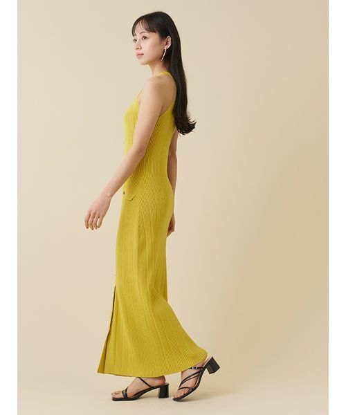 SNIDEL(スナイデル)の「ホルターネックリブニットワンピース(ワンピース・レディース・ベージュ/イエロー/ブラック・F)」の10枚目の写真