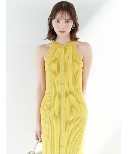 SNIDEL(スナイデル)の「ホルターネックリブニットワンピース(ワンピース・レディース・ベージュ/イエロー/ブラック・F)」の5枚目の写真