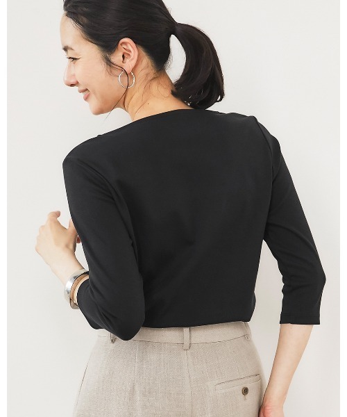 DoCLASSE( ドゥクラッセ)の「ボートネックN/7分袖・DoT(Tシャツ/カットソー・レディース・ダークブラウン/ブルー/チャコール/ライトピンク/ダークネイビー/ホワイト/ブラック/ライトグレー・L/M/S/LL/3L)」の18枚目の写真