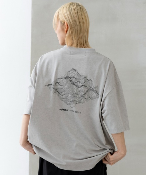+phenix(プラスフェニックス)の「+phenix(プラスフェニックス)Outlast TOPOGRAPHY SHORT SLEEVE TEE / トポグラフィー ショートスリーブTシャツ(Tシャツ/カットソー・メンズ・ホワイト/グレー/ブラック・M/L)」の20枚目の写真