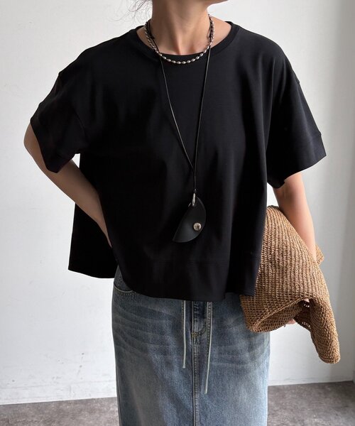 DouDou(ドゥドゥ)の「裾フレアTEE(Tシャツ/カットソー・レディース・チャコールグレー/ブラック/オフホワイト/イエロー・FREE)」の3枚目の写真