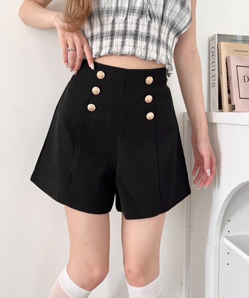 Loueme(ルエム)の「ダブルボタンショートパンツ(その他パンツ・レディース・ブラック/ベージュ/アイボリー・S/M)」の4枚目の写真