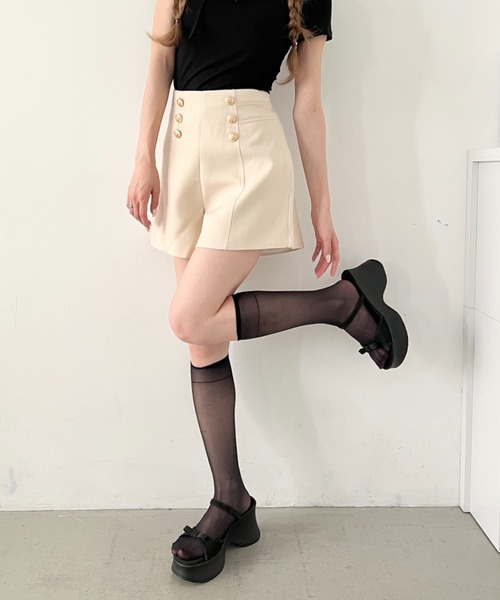 Loueme(ルエム)の「ダブルボタンショートパンツ(その他パンツ・レディース・ブラック/ベージュ/アイボリー・S/M)」の14枚目の写真