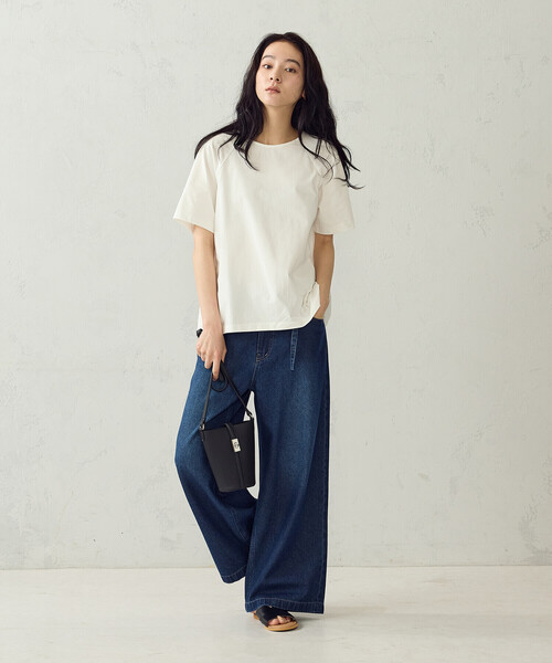 MONO COMME CA(モノコムサ)の「ひねり金具 ミニショルダー(ショルダーバッグ・レディース・ブラック/レッド/ブラウン・FREE)」の4枚目の写真
