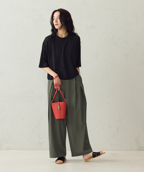 MONO COMME CA(モノコムサ)の「ひねり金具 ミニショルダー(ショルダーバッグ・レディース・ブラック/レッド/ブラウン・FREE)」の5枚目の写真