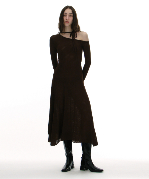 PARTIMENTO WOMEN(パルティメントウィメン)の「ジャカードタイネックミディドレス_ブラウン(ワンピース・レディース・ブラウン・MEDIUM/SMALL)」の4枚目の写真