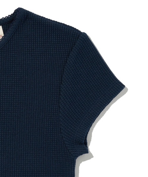 Levi's(リーバイス)の「Levi's/リーバイス DRY GOODS ワッフルTシャツ(Tシャツ/カットソー・レディース・ネイビー・XS/S/M)」の7枚目の写真